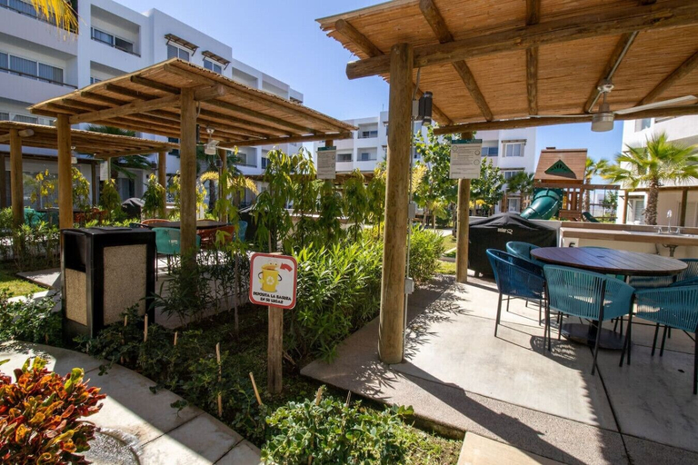 Food & Drinks, Almarena Apartments Coto Coral, Mazatlán