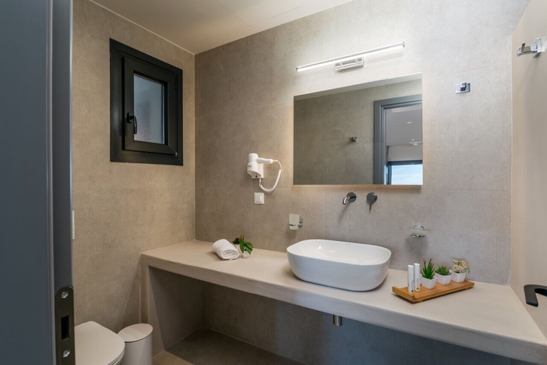 Bathroom 5, Afroessa Milos, South Aegean