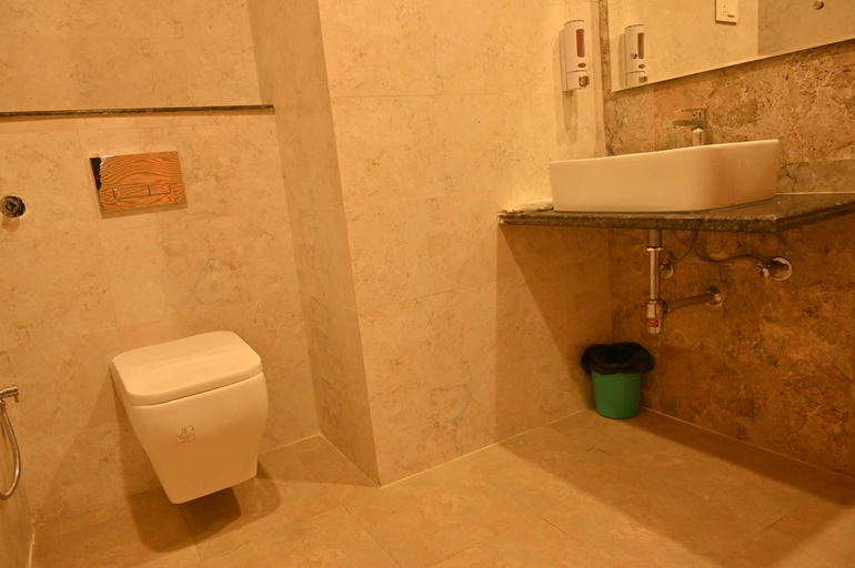 Bathroom 3, Suwalka Resort-Kota, Kota