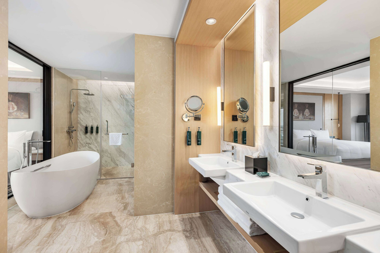 Bathroom 5, Doubletree by Hilton Vientiane, Vientiane