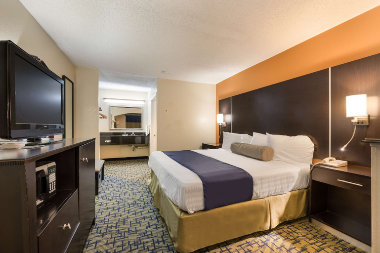 Bedroom 4, SureStay Hotel by Best Western Meridian, Lauderdale