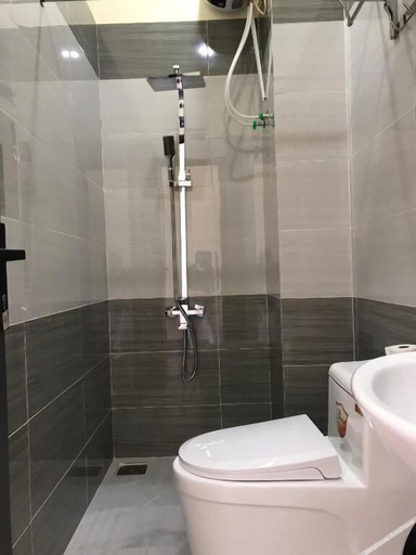 Bathroom 4, Winston Hotel Riverside, Thủ Đức