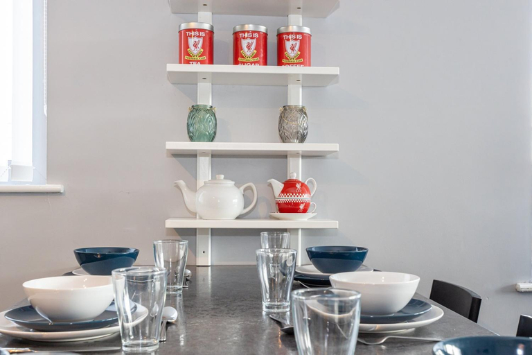 Food & Drinks 3, GuestReady - Modern stay in Bispham House, Sefton