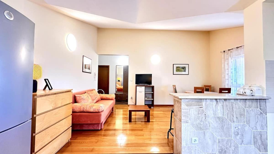4, Spacious Apt in Tisno Near Garden Resort – 4 Min, Tisno