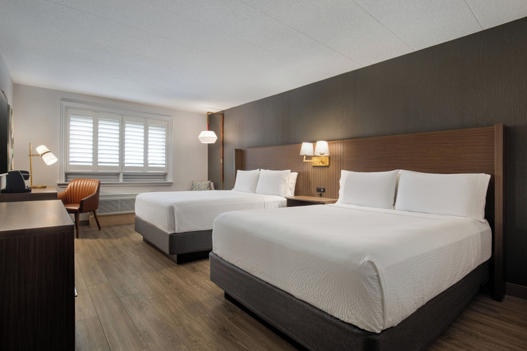 Bedroom 4, Holiday Inn & Suites ST. CATHARINES CONF CTR by IHG, Niagara