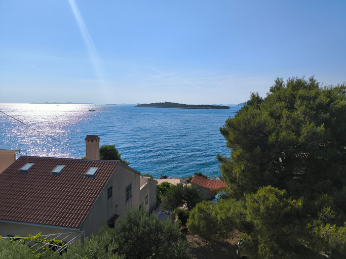Others 2, Apartmani Suton, Primošten