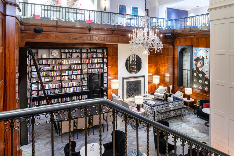Heathman Hotel, Multnomah