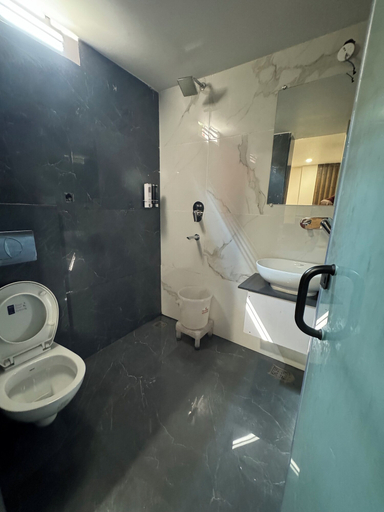 Bathroom 4, Namay Inn By T And M Hotels, Hardwar