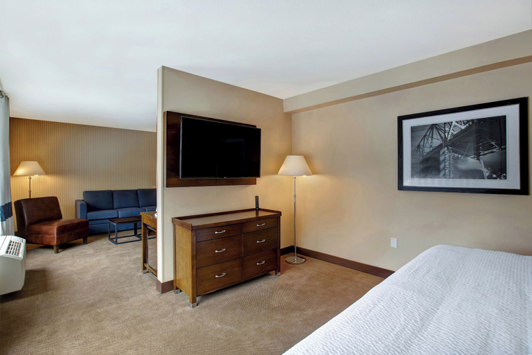 Bedroom 3, Four Points By Sheraton Peoria, Peoria