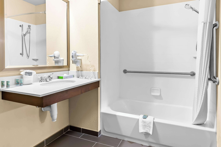 Bathroom 3