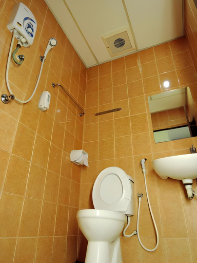 Bathroom 4
