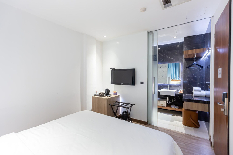 Bedroom 25
