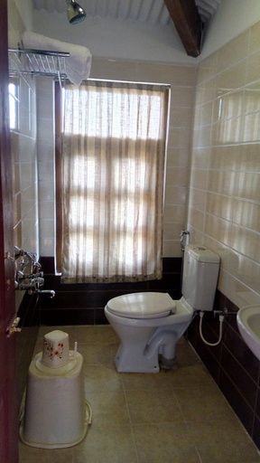 Bathroom 5, Satya Anand Cottage Pure Veg and Non-Alcoholic-Coonoor, The Nilgiris