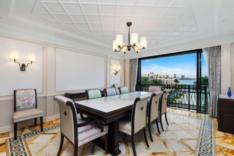 Dining Room 19