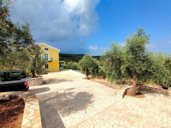 Others 5, Gelbes Haus Korfu, Ionian Islands