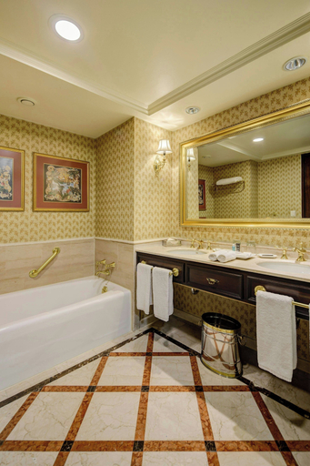 Bathroom 4, Sheraton Santiago Hotel and Convention Center, Santiago