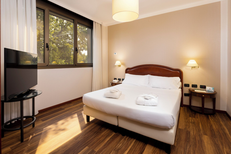 Bedroom 27