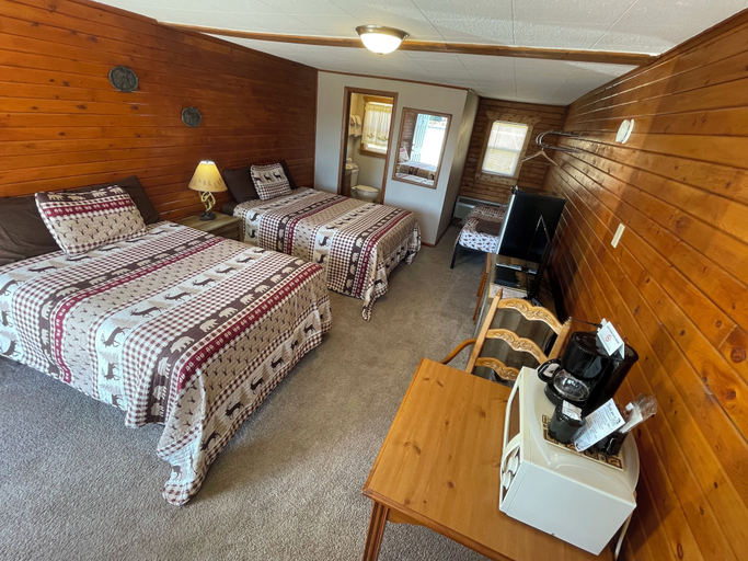 Bedroom 3, El Rancho Motel, Hot Springs