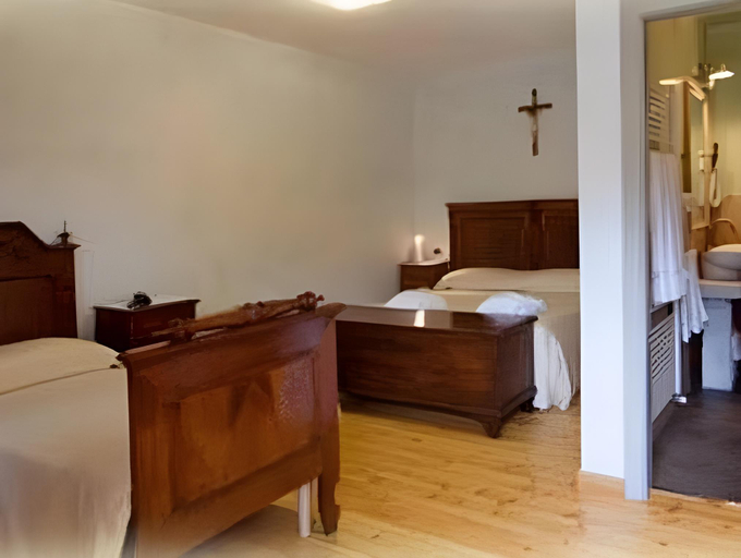 Bedroom 13