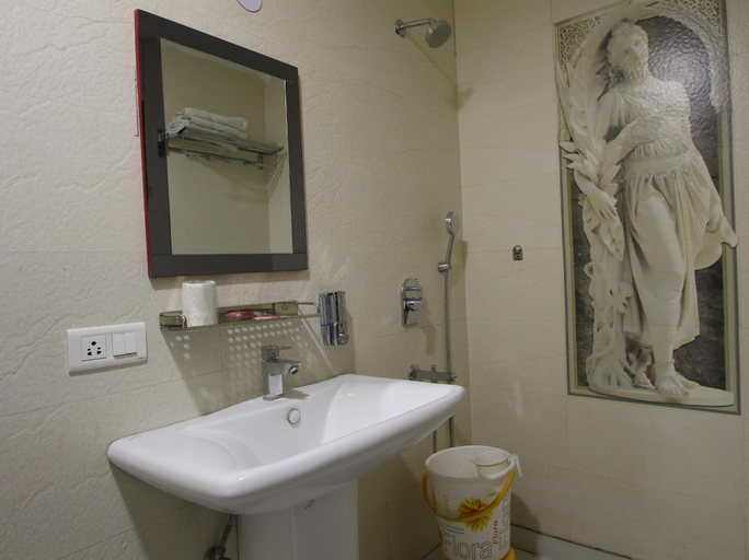 Bathroom 7