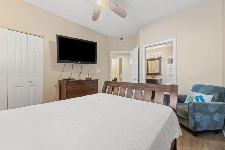Bedroom 2, Seachase 404e, Baldwin