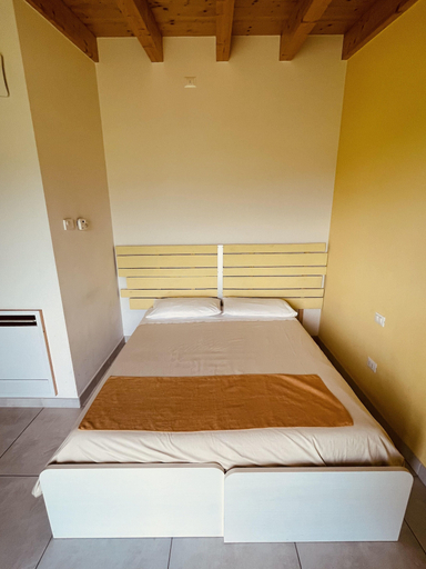 Bedroom 3, B&B Le Albare, Verona