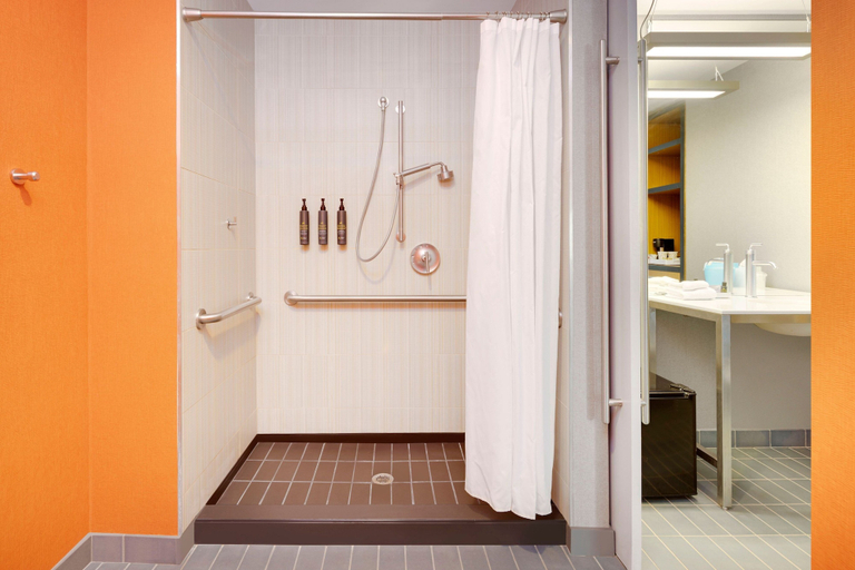 Bathroom 4, Aloft by Marriott Milwaukee Downtown, Milwaukee