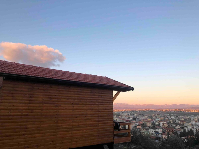 Others 5, Paronamic Paradise Cabin, Durrësit