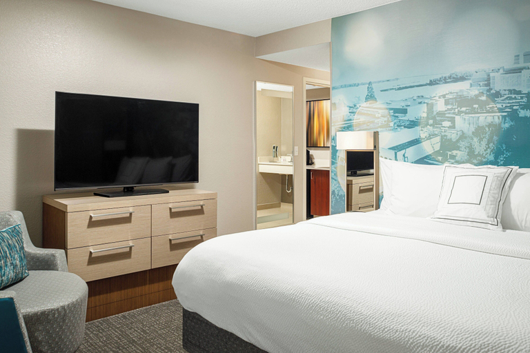 Bedroom 2, Courtyard by Marriott Paducah, McCracken