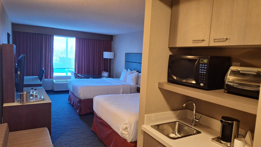 Bedroom 3, Radisson Hotel & Suites Fort McMurray, Division No. 16