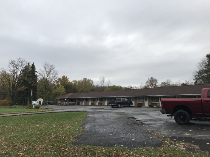 Others 5, Angola Motel, Erie