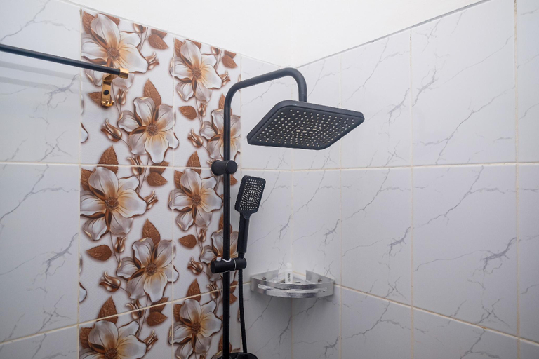 Bathroom 4