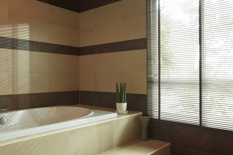 Bathroom 4, Rhienchai Place, Muang Surat Thani
