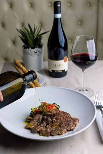 Food & Drinks 15