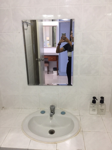 Bathroom 4, Lopburi Inn, Muang Lop Buri