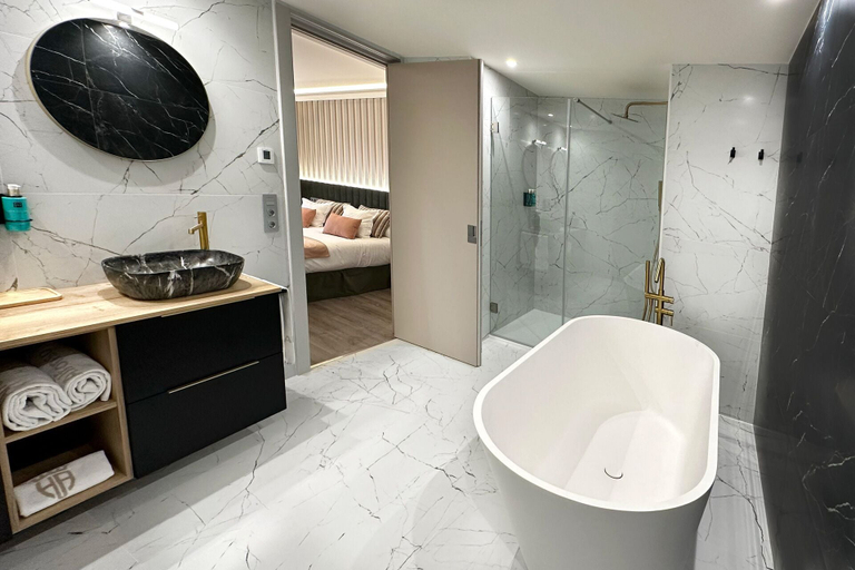 Bathroom 4, Alfonso VIII, Soria
