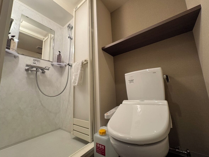 Bathroom 20