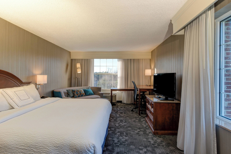 Bedroom 3, Courtyard by Marriott Chapel Hill, Orange