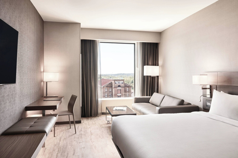 Bedroom 3, AC Hotel by Marriott Columbus Downtown, Muscogee