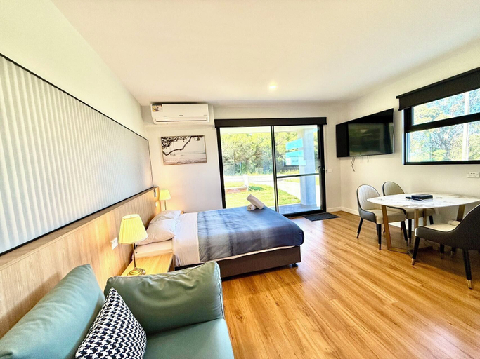 Others 3, Apollo Dream Suites, Colac-Otway - South