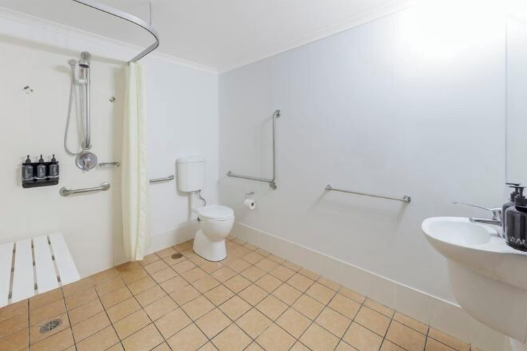 Bathroom 18