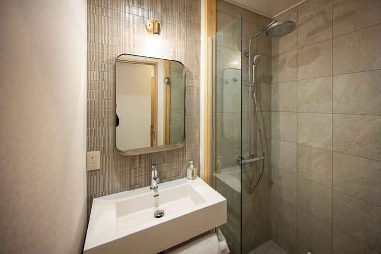 Bathroom 3, Tanuki Nozawa, Nozawaonsen