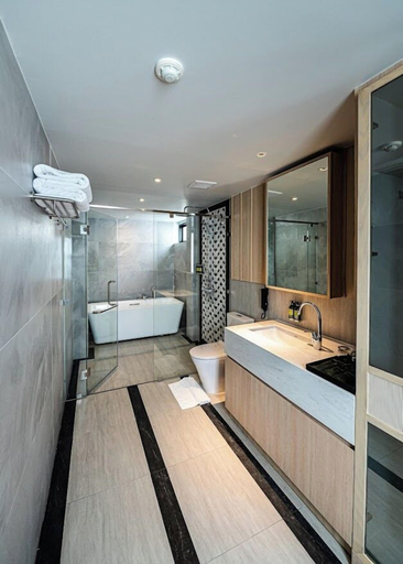 Bathroom 11