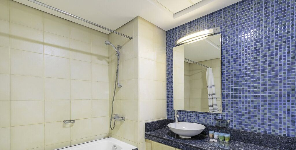 Bathroom, LUX Holiday Home - Al Nabat 1, Dubai