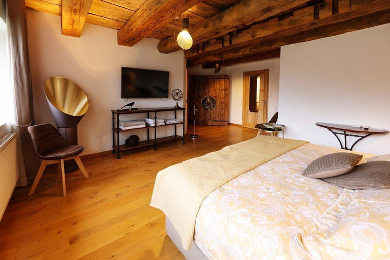 Bedroom 3, Maison d'hôtes & Spa La Scierie, Jura