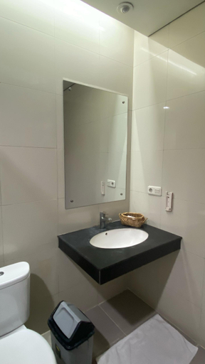 Bathroom 9