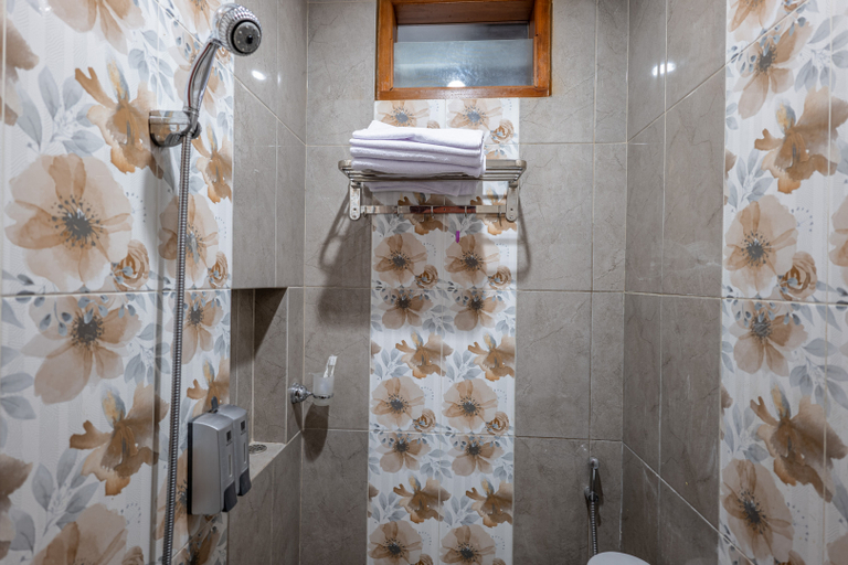 Bathroom 5, STELLA EMELIA, Yogyakarta