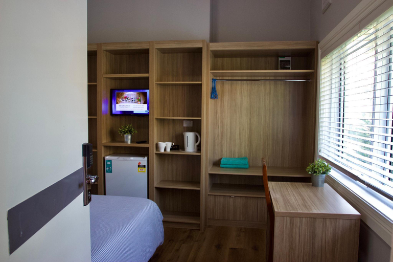 Bedroom 14