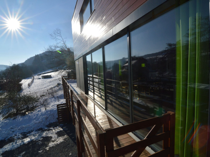 Others 5, Lovely Modern Cottage With Sauna, Bubble Baths and Even a Beach on the River, Liège