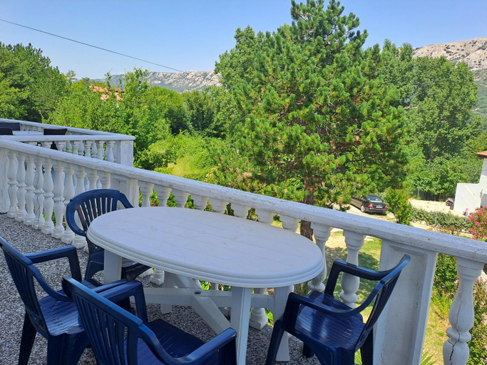 Others 2, Apartman Put 2, Baška